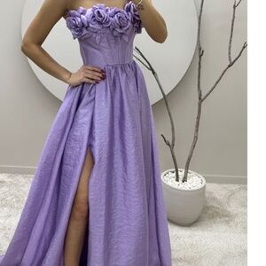Elegant Lavender Strapless Dress